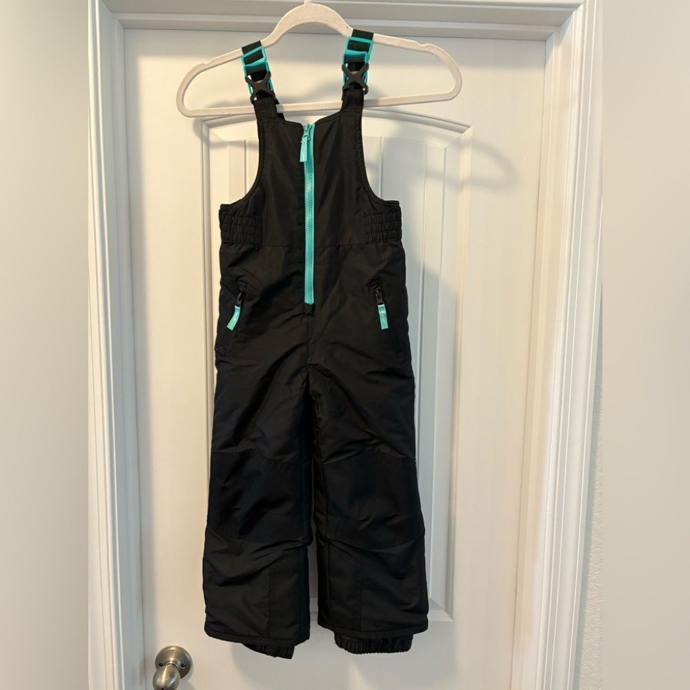 Champion C9 Black Bib Overalls with Teal Accents Size 4 - 5 Kids Unisex Snowsuit